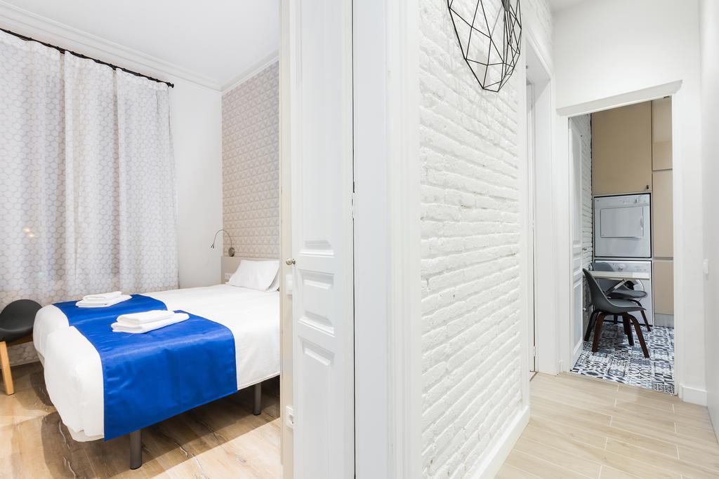 Barcelona Apartments Marina 124 Екстер'єр фото