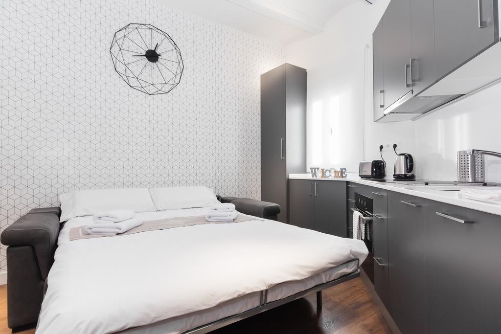 Barcelona Apartments Marina 124 Екстер'єр фото