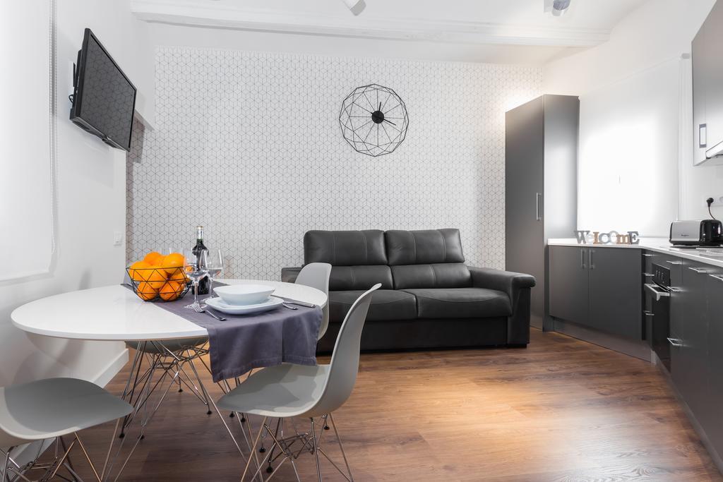 Barcelona Apartments Marina 124 Екстер'єр фото