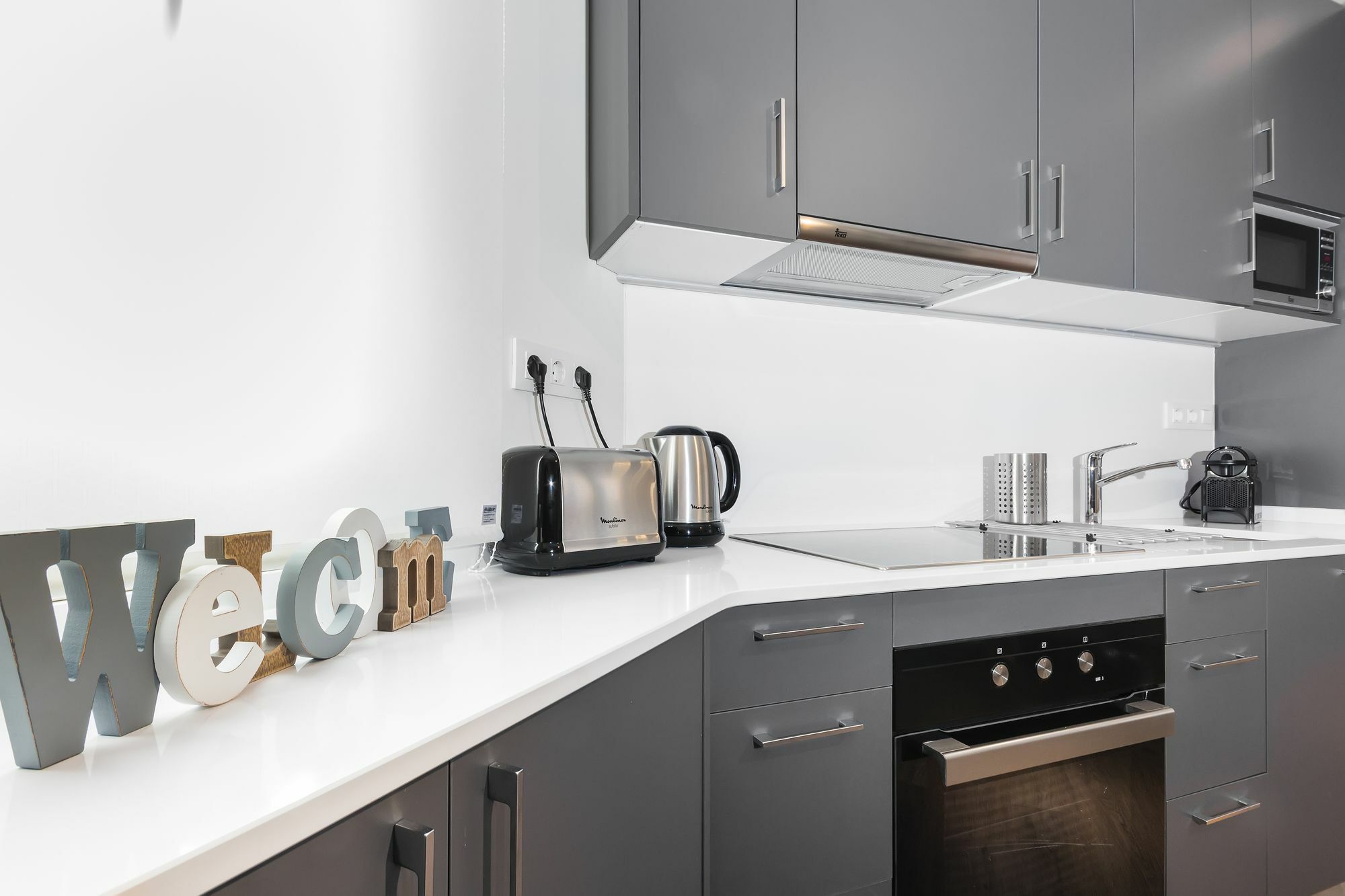 Barcelona Apartments Marina 124 Екстер'єр фото